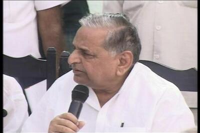 Mulayam woos backward Muslims, promises to give them reservation to improve their living standards
