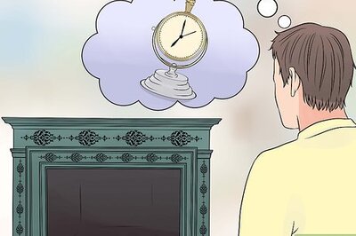 How to Decorate a Fireplace Mantel