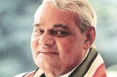 Old is gold: Vajpayee tells BJP