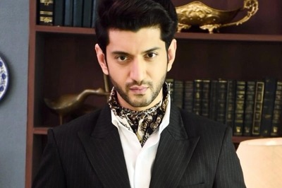 Covid-19: Kunal Jaisingh Helps the Needy With Food, Milk