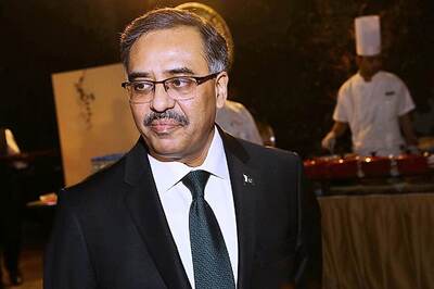 Pakistan Calls Back its Envoy in India to Discuss 'Harassment' of Diplomatic Staff