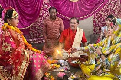Shilpa Shetty Performs Special Puja in Kamakya Temple Amid Crypto Assets Ponzi Scheme Case | Photos