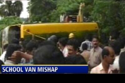 School van accident in TN; 9 students and 1 teacher dead