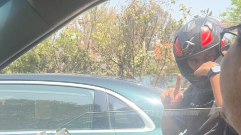 Stuck In Bengaluru Traffic, Startup Co-Founder And Colleague Brainstorm Ideas On Onboarding Plan