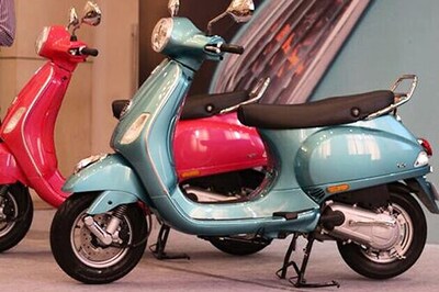 Italian authorities confiscate Chinese Vespa clones at Milan Motorcycle Show
