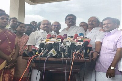 Can't Allot 'Pressure Cooker' Symbol to TTV Dhinakaran Led Unregistered Party, EC Tells SC