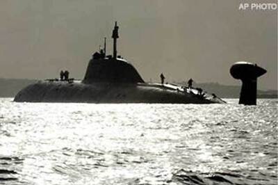 Missing Malaysian plane: UK submarine joins in search