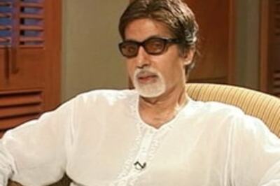Big B reviews Slumdog Millionaire, slams it