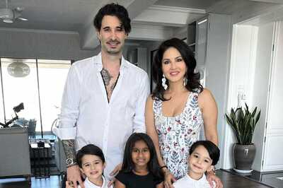 Sunny Leone Posts Family Photo on Twins Asher and Noah's Birthday, Sends Love for ‘Little Angels’