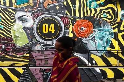 Heading Out Tonight? Mumbai, Delhi, Chennai to Have No New Year's Parties Amid Curfew. Check the Rules