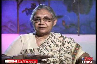 Dikshit asks Kejriwal to support claims on corruption with evidence