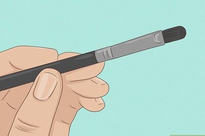 How to Apply Lipstick Without Liner