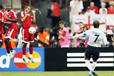 Software to bend it like Beckham