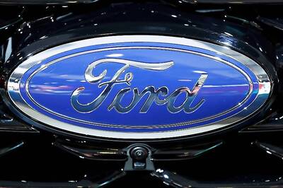 Ford is Reportedly Working on a Synthetic Paint That Will Protect Cars From Bird Droppings