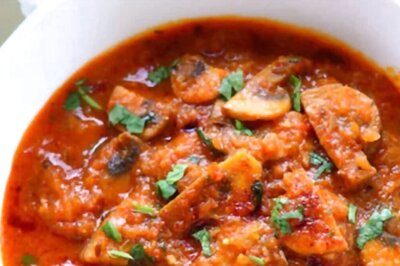 Want To Add A New Flavour To Your Diet? Try This Lip-smacking Mushroom Gravy Recipe