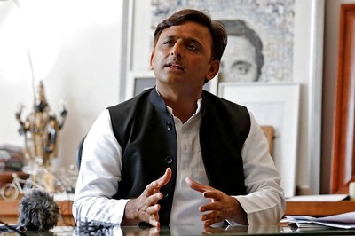 Those Wearing Saffron Scarves Have Got Licence to Beat Cops: Akhilesh Yadav