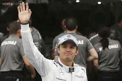 Mercedes' Nico Rosberg wins season-opening Australian Grand Prix