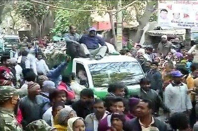 MCD Polls: AAP to Woo Safai Karamcharis With Health Insurance, Equipment, FD For Kids