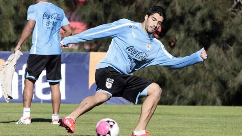 Liverpool confirm Arsenal's bid for Suarez