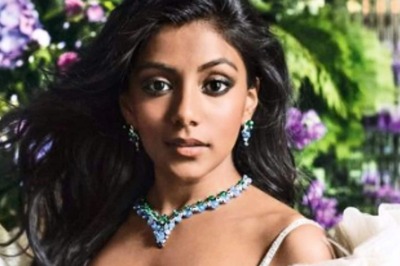 Bridgerton Star Charithra Chandran Dons Manish Malhotra Lehenga for Magazine Photoshoot; Fans Are Amazed