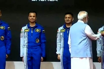 Four Astronauts Undergo Training in Bengaluru for Gaganyaan Spaceflight; 2025 Mission Explained