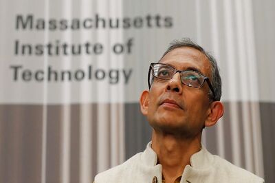 Nobel Winner Abhijit Banerjee to Come Home to Kolkata on October 22, to Stay With Mother for a Day