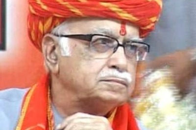 BJP in crisis, Advani yatra to cheer workers put off