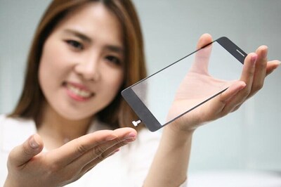 LG Builds a Fingerprint Sensor That Sits Under the Phone's Display