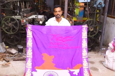 National Anthem on Silk to Flag on Grain of Rice: Telangana Artists Show Different Hues of Patriotism