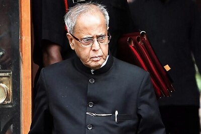 Pranab asks banks to reduce non-performing assets