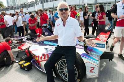 Billionaire Richard Branson Says He'll Fly to Space by July to Mark 50 Years of Moon Landing