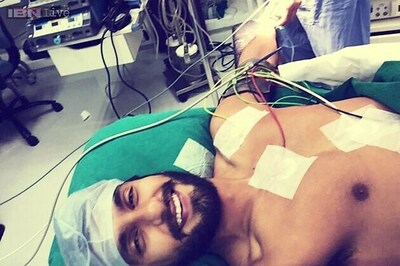 Ranveer Singh back home after shoulder surgery