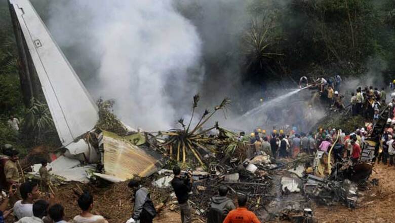 Landing, crashing: the riskiest hour of a flight