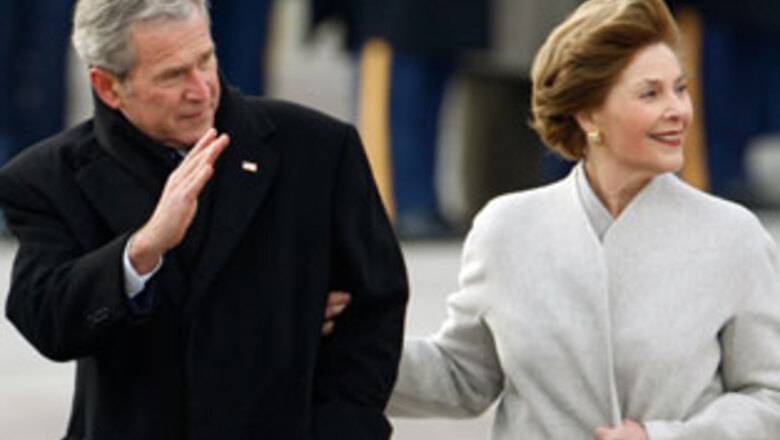 Former US first lady defends Obama, lauds his efforts