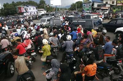 Twin quakes in Indonesia, India spared tsunami