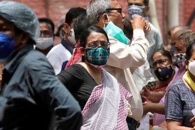 Centre Urges 10 'Hotspot' States to Implement Stricter Covid Curbs, Warns Against Laxity