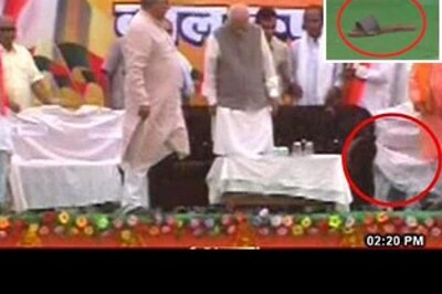 Shoe Attack: Advani faces party worker's ire