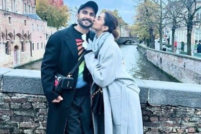 Ranveer Singh Gets A Kiss From Deepika Padukone As They Celebrate 5th Anniversary In Europe; See Photo