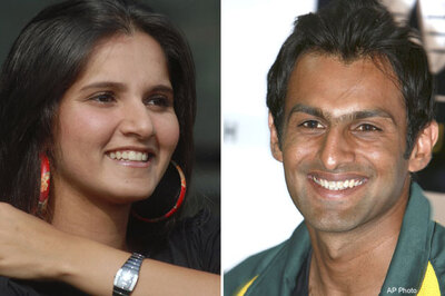 Shoaib's simplicity bowled me over: Sania