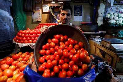 Cong's Prithviraj Chavan Blames News Channel for Fall in Tomato Prices, Seeks Month's Ban on it