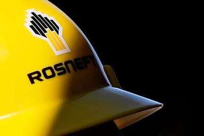 Rosneft back in profit in second quarter, oil output down 13%