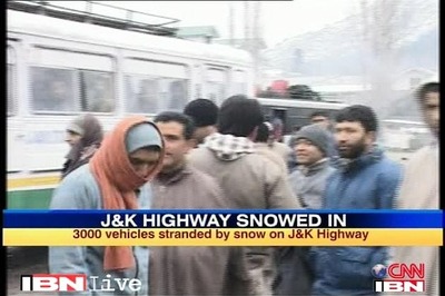 IAF airlifts 550 stranded people in J&K