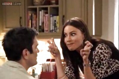 'Modern Family' star Sofia Vergara announces split with fiance Nick Loeb