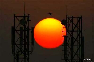 Govt approves 50% cut in reserve price of CDMA spectrum