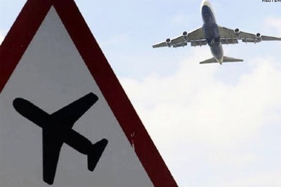 Airlines cancel thousands of flights as big storm advances