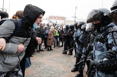 More Than 4,800 Held as Russian Police Clamp Down on Protests Demanding Release of Navalny