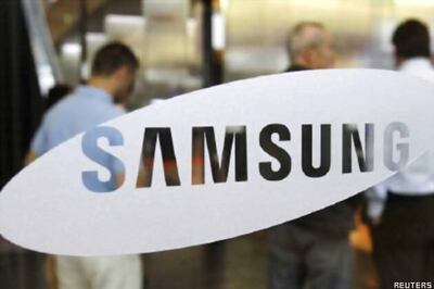 Samsung says no interest in buying troubled RIM