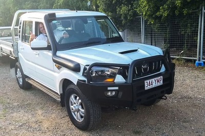 Anand Mahindra Tweets Picture of Matthew Hayden Driving Scorpio Getaway