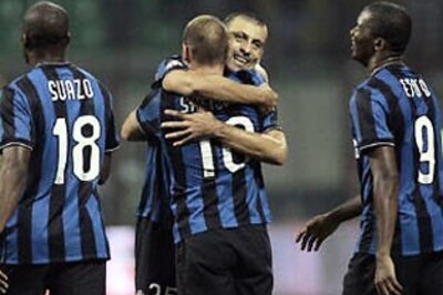 Milan stun Real Madrid, United and Chelsea in control