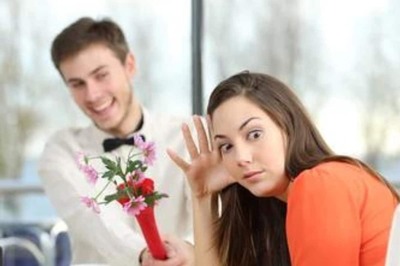 What Is Beige Flag? The Latest Dating Trend Sweeping The Internet